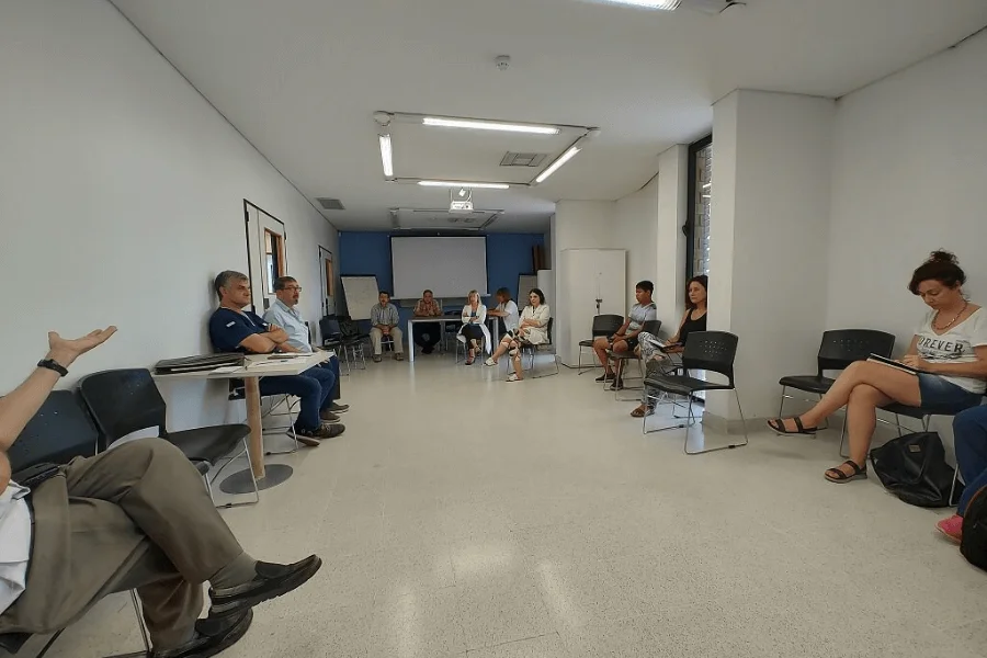 mesa de salud comuna 8